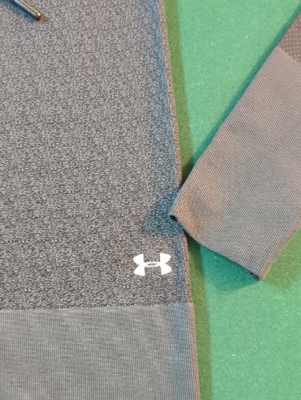 Under Armour Black & Gray Cowl-Neck Performance Pullover Heat Gear - Picture 5 of 14